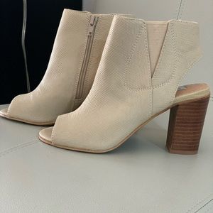 Short Booties open toe